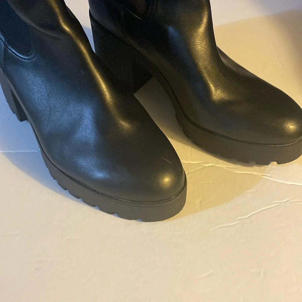 ALDO Chelsea Boots, Ankle Booties, Leather, Platform, Sz 9, chunky, matrix